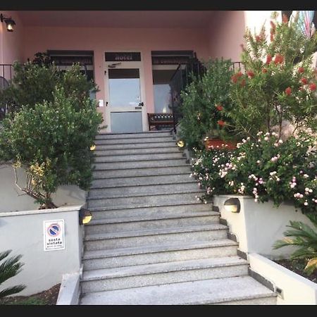Hotel La Conchiglia La Maddalena  Eksteriør billede