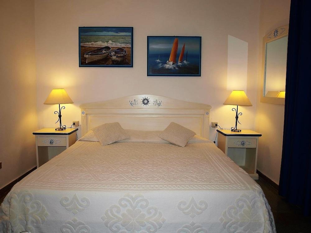 Hotel La Conchiglia La Maddalena  Eksteriør billede